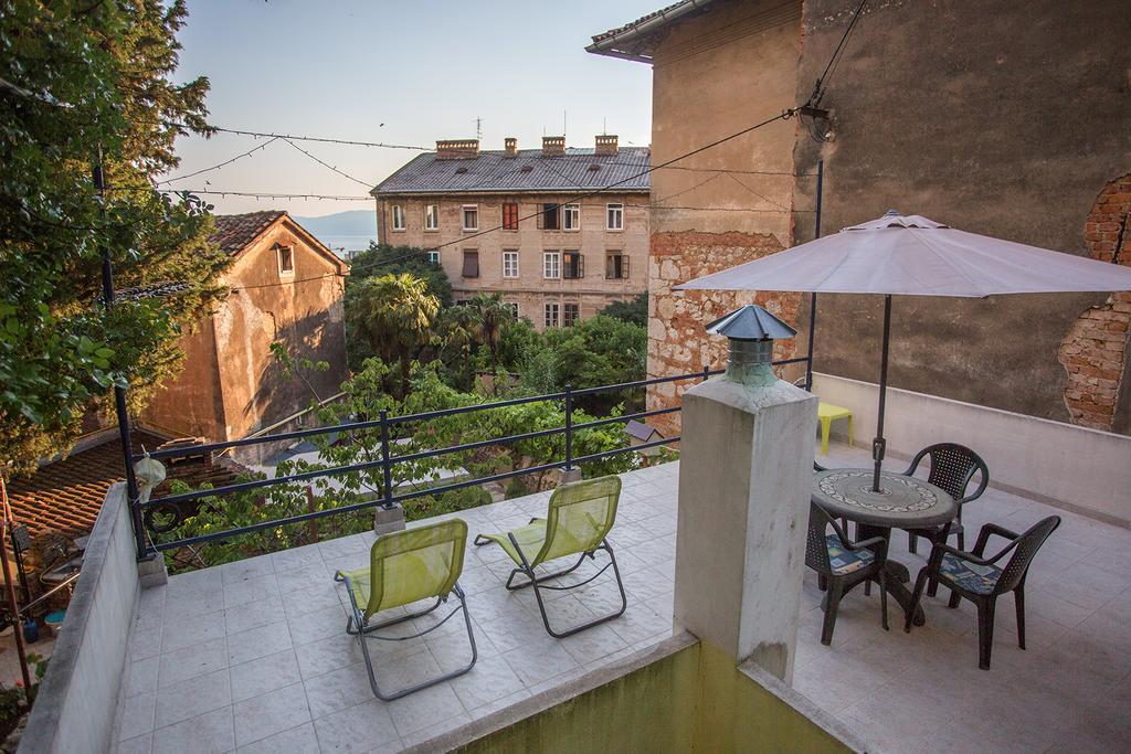 Apartment Pipo Риека Экстерьер фото